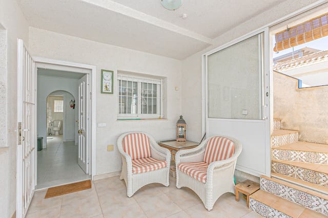 2 slaapkamer Villa te koop in Playa Flamenca, Orihuela met zwembad - € 285.000 (Ref: 9737219)