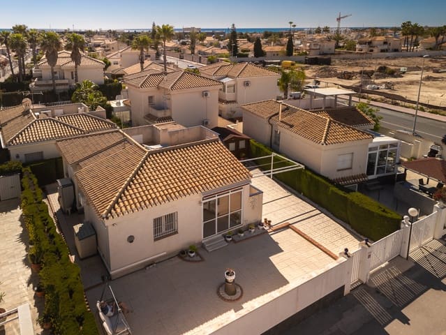 2 slaapkamer Villa te koop in Playa Flamenca, Orihuela met zwembad - € 285.000 (Ref: 9737219)