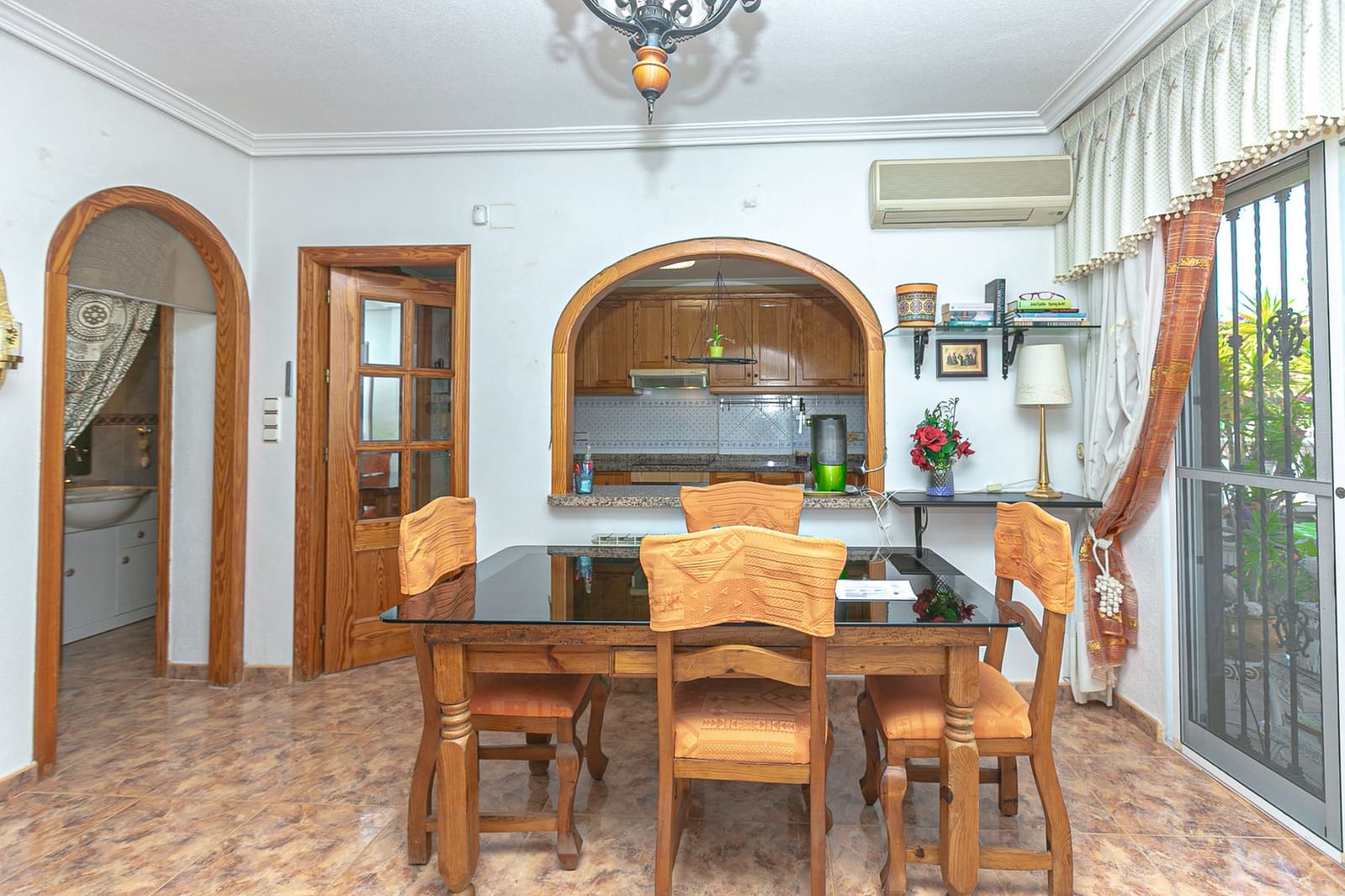 Pareado de 2 habitaciones en La Zenia en venta con piscina - 295.000 € (Ref: 9753646)