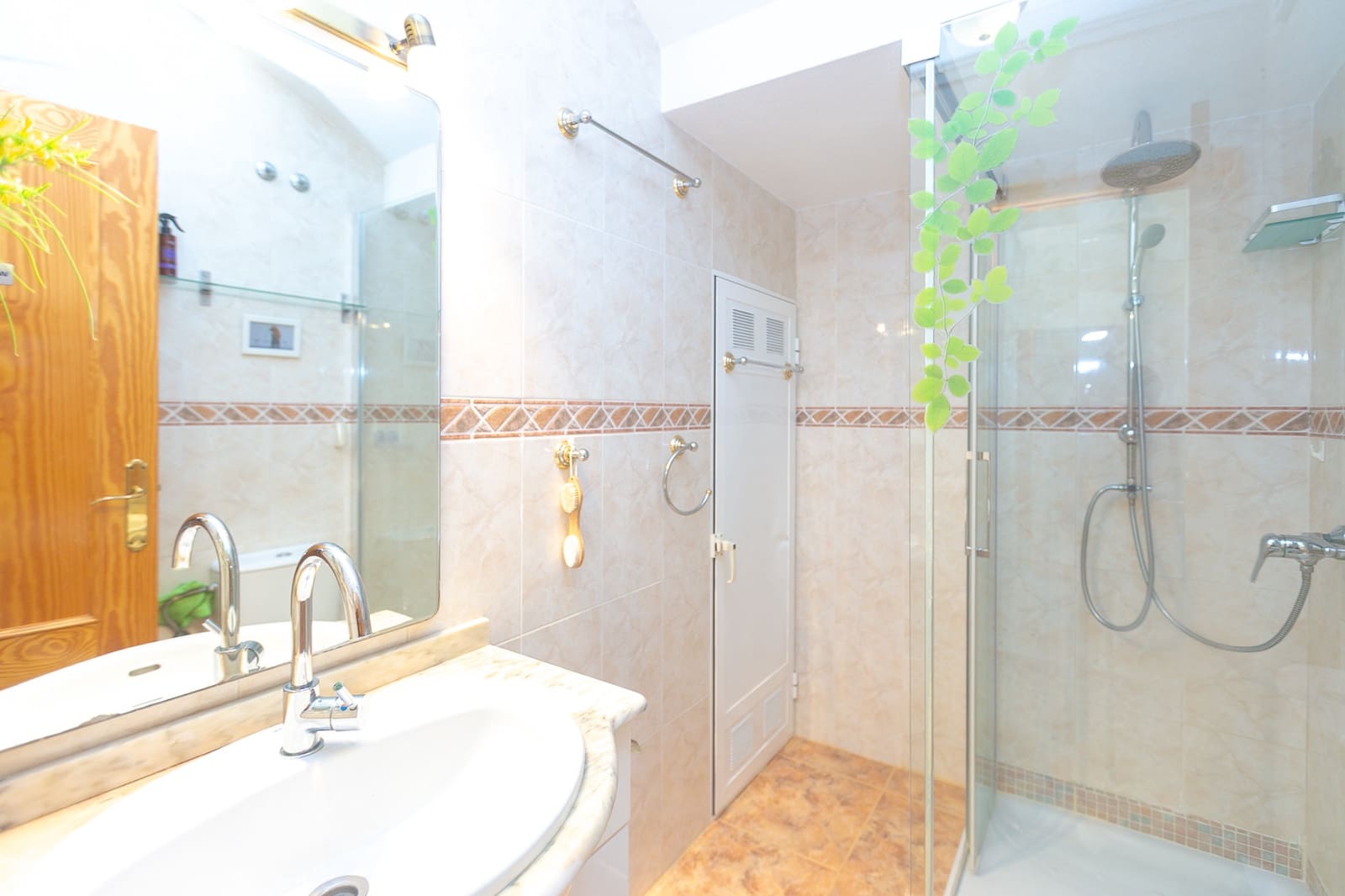 Pareado de 2 habitaciones en La Zenia en venta con piscina - 295.000 € (Ref: 9753646)