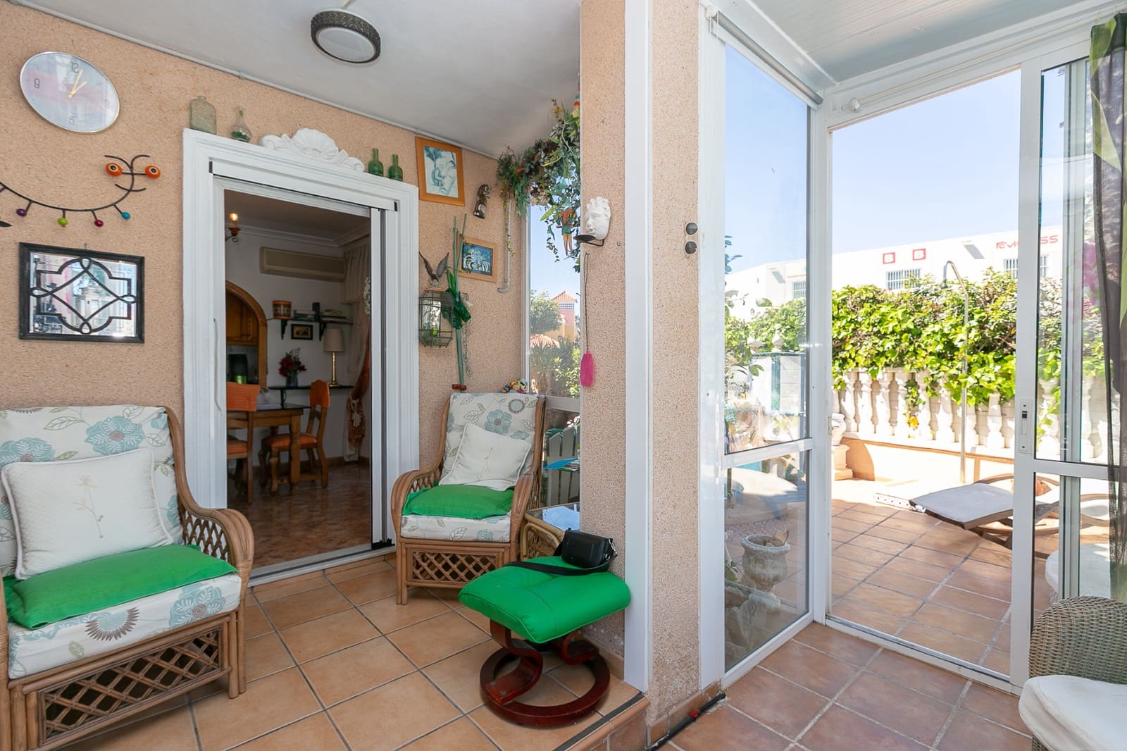 Pareado de 2 habitaciones en La Zenia en venta con piscina - 295.000 € (Ref: 9753646)