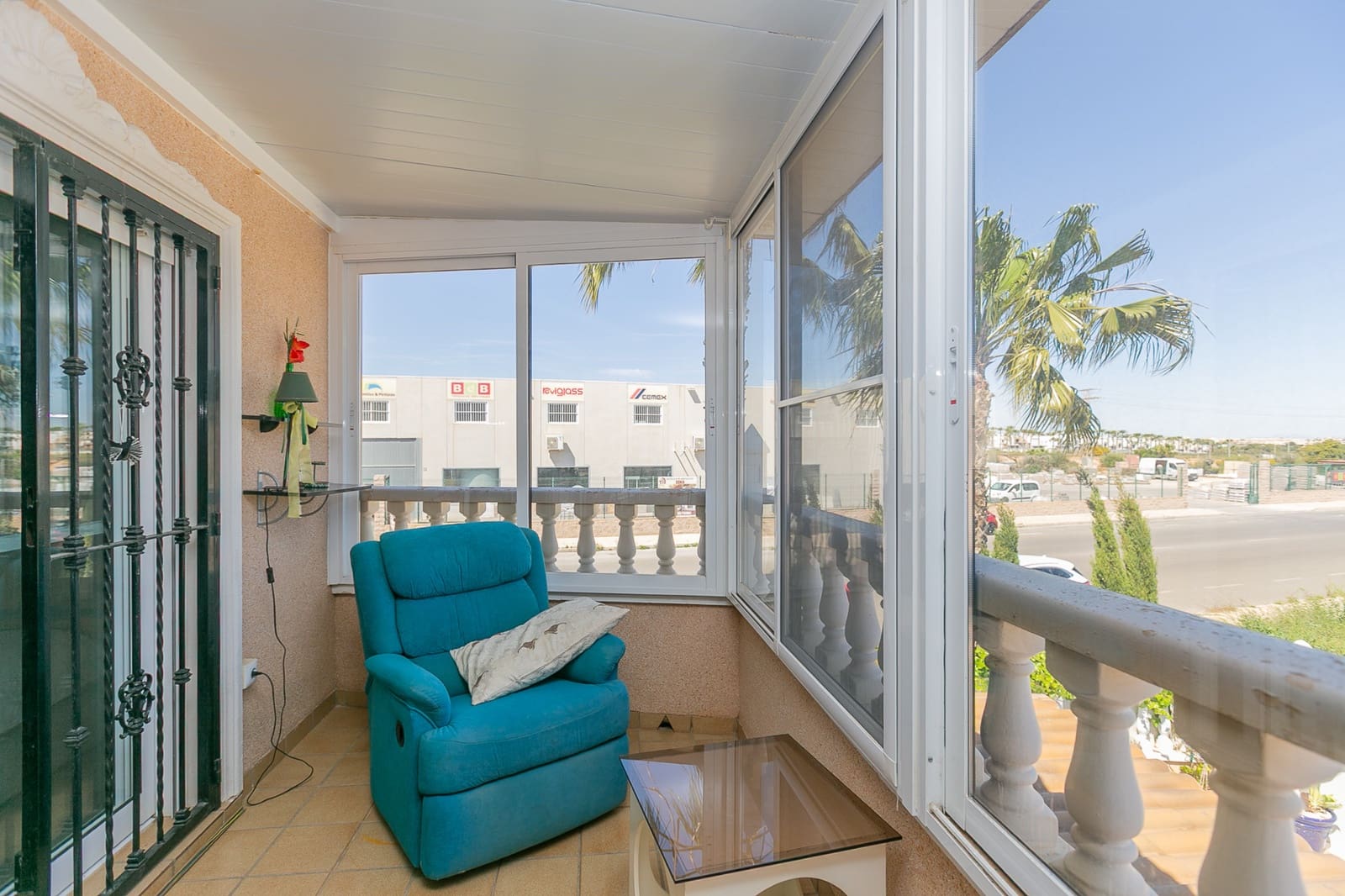 Pareado de 2 habitaciones en La Zenia en venta con piscina - 295.000 € (Ref: 9753646)