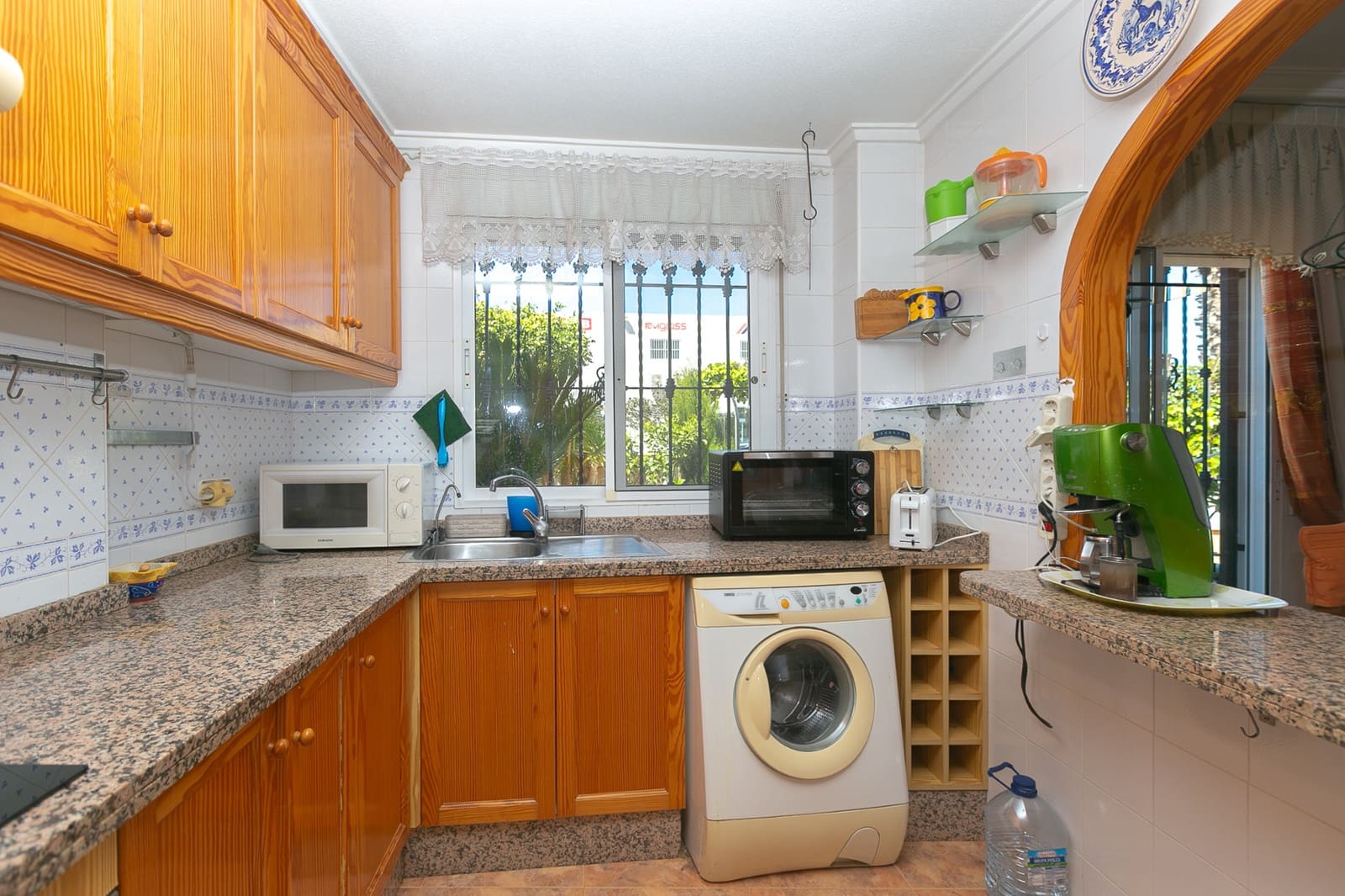 Pareado de 2 habitaciones en La Zenia en venta con piscina - 295.000 € (Ref: 9753646)