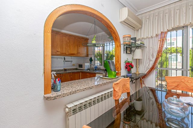 Pareado de 2 habitaciones en La Zenia, Orihuela en venta con piscina - 295.000 € (Ref: 9753646)