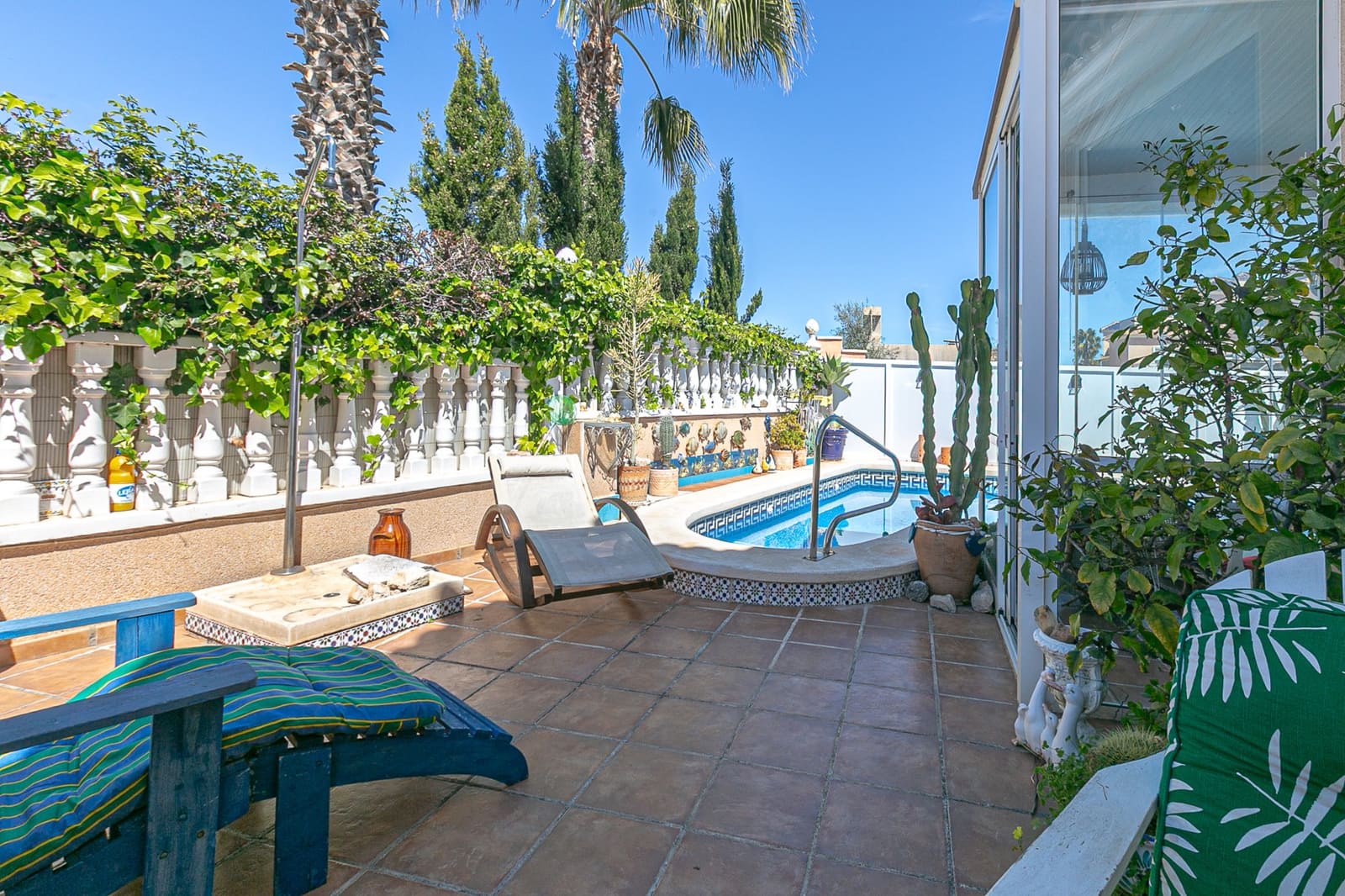 Pareado de 2 habitaciones en La Zenia en venta con piscina - 295.000 € (Ref: 9753646)