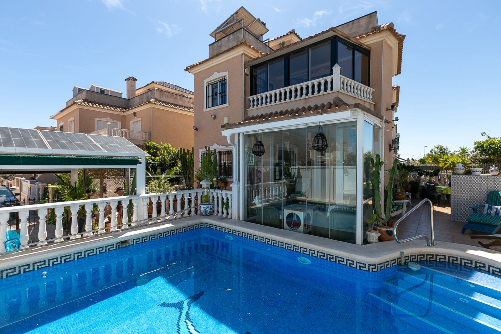 2 soverom Kjedet enebolig til salgs i La Zenia med svømmebasseng - € 289 000 (Ref: 9753646)