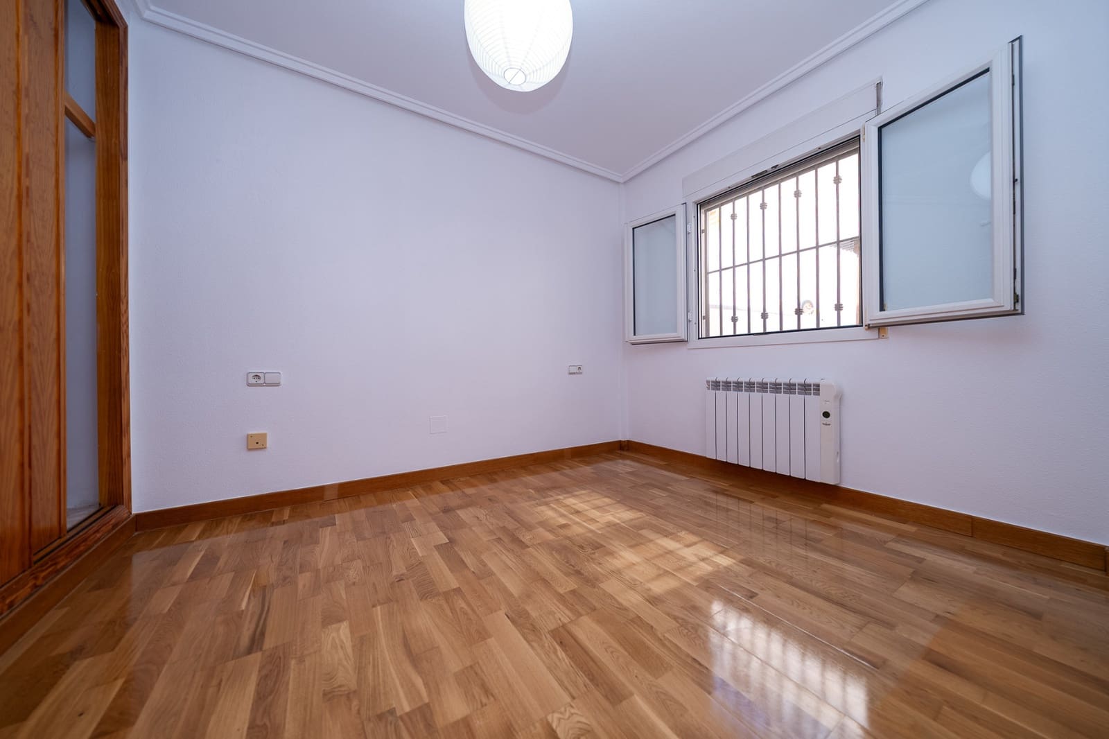 3 makuuhuone Rivitalo myytävänä paikassa Playa Flamenca mukana uima-altaan - 249 500 € (Ref: 9761304)