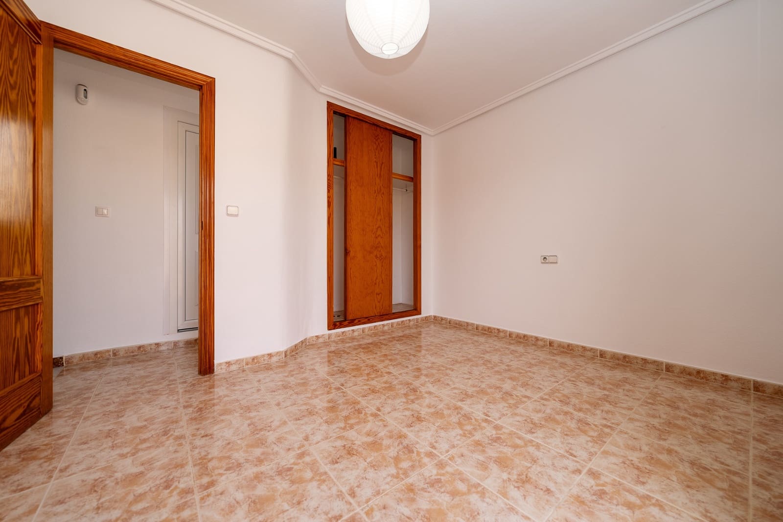 3 makuuhuone Rivitalo myytävänä paikassa Playa Flamenca mukana uima-altaan - 249 500 € (Ref: 9761304)