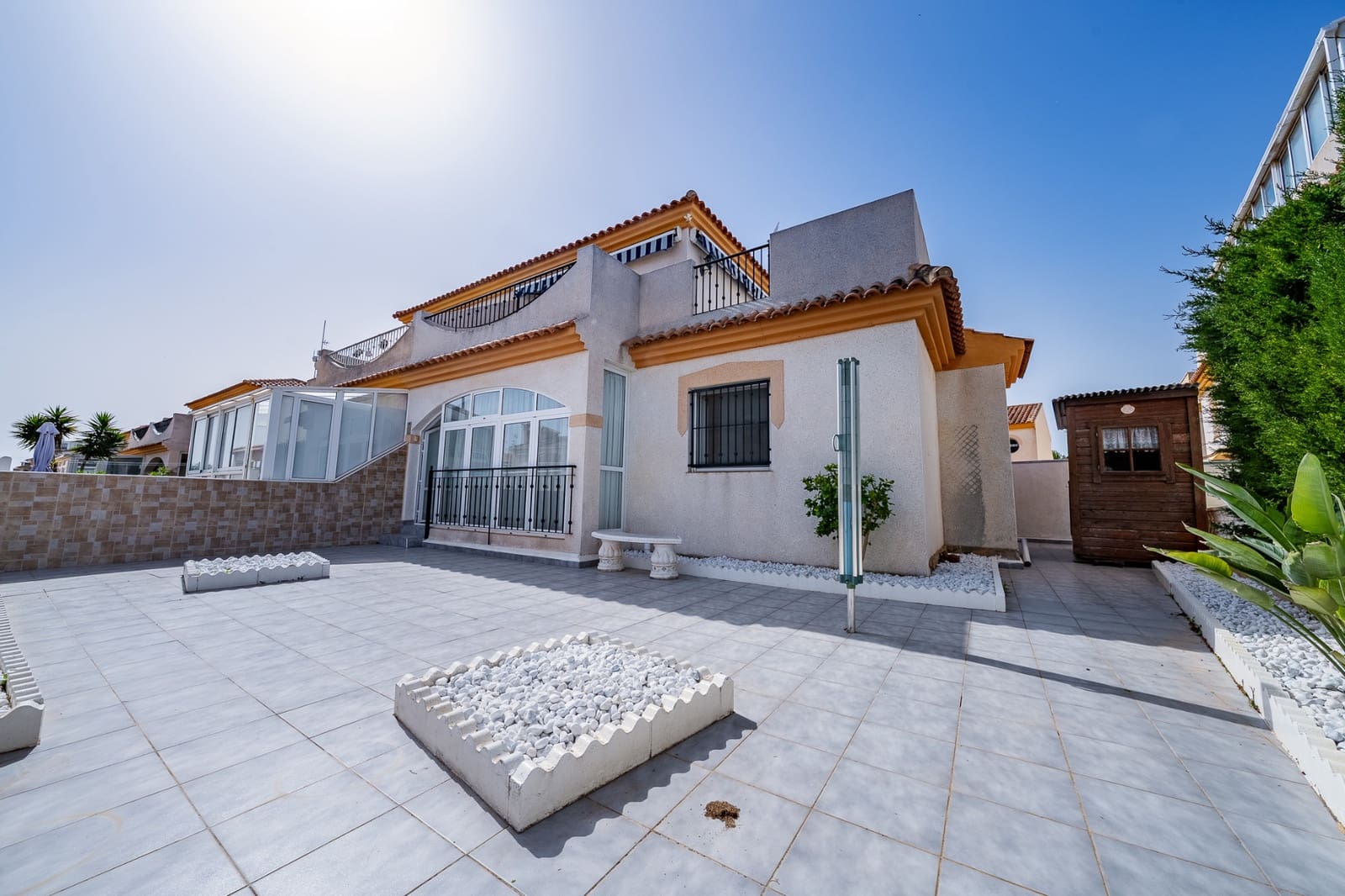 3 makuuhuone Rivitalo myytävänä paikassa Playa Flamenca mukana uima-altaan - 249 500 € (Ref: 9761304)