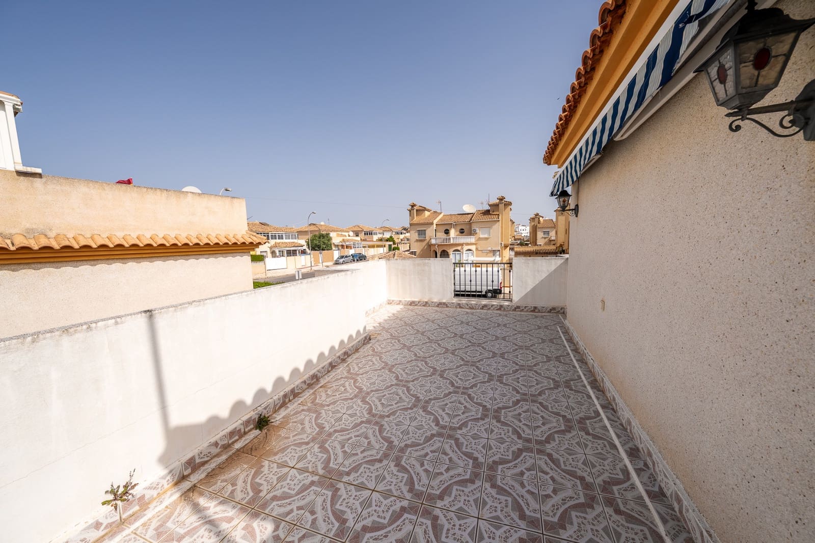 3 makuuhuone Rivitalo myytävänä paikassa Playa Flamenca mukana uima-altaan - 249 500 € (Ref: 9761304)