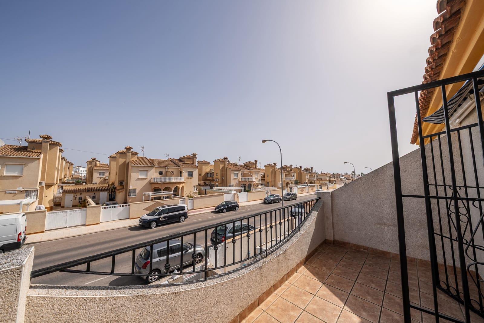 3 makuuhuone Rivitalo myytävänä paikassa Playa Flamenca mukana uima-altaan - 249 500 € (Ref: 9761304)