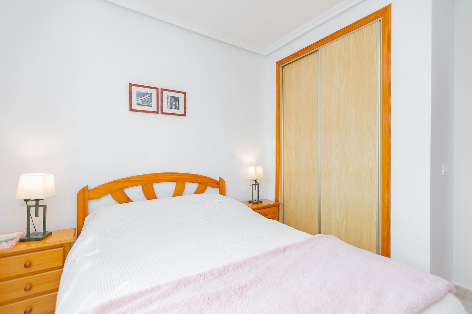 Adosado de 2 habitaciones en Playa Flamenca en venta con piscina garaje - 270.000 € (Ref: 9777126)