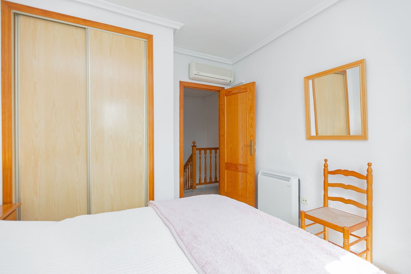 Adosado de 2 habitaciones en Playa Flamenca en venta con piscina garaje - 270.000 € (Ref: 9777126)