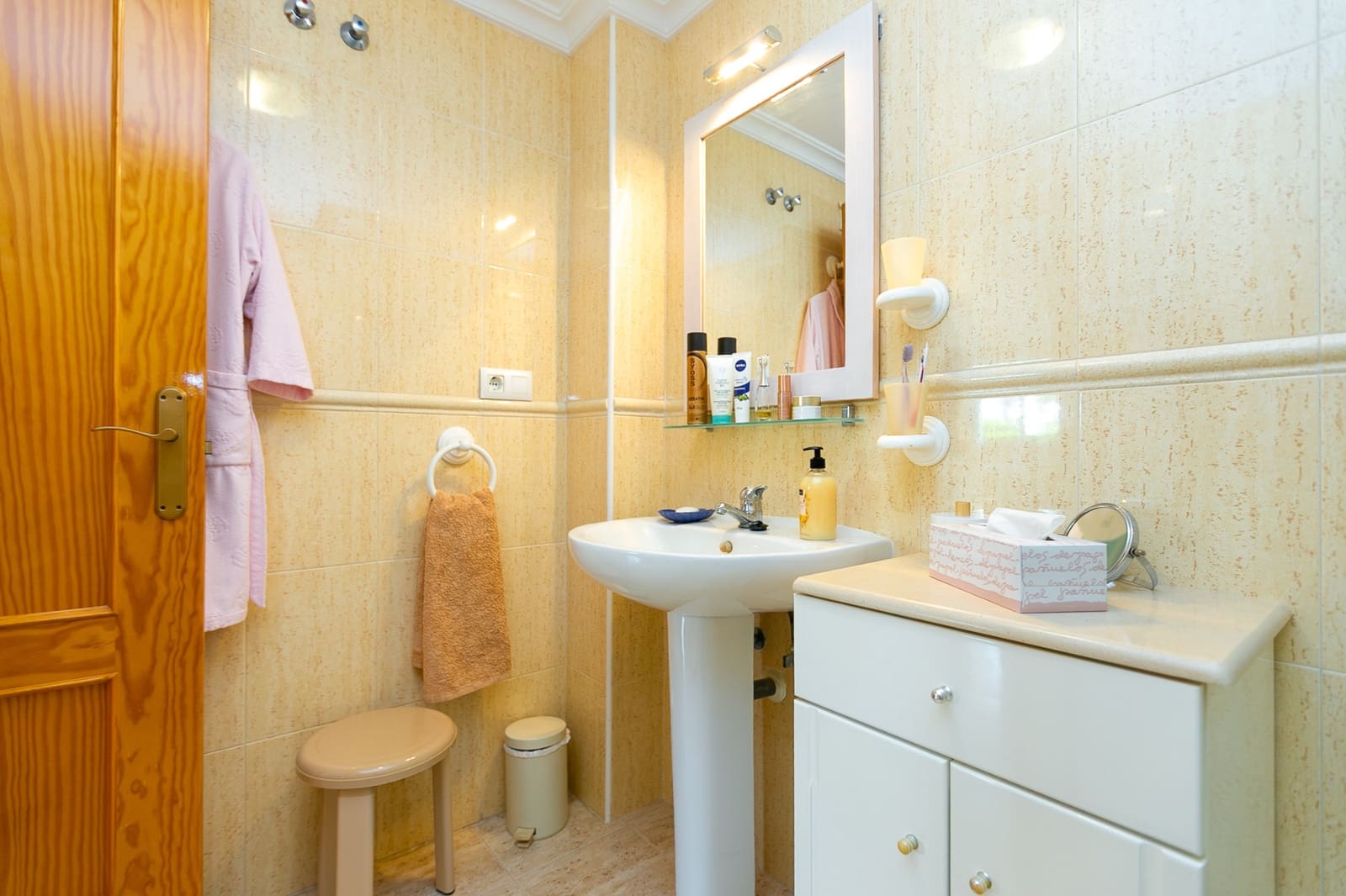 Adosado de 2 habitaciones en Playa Flamenca en venta con piscina garaje - 270.000 € (Ref: 9777126)