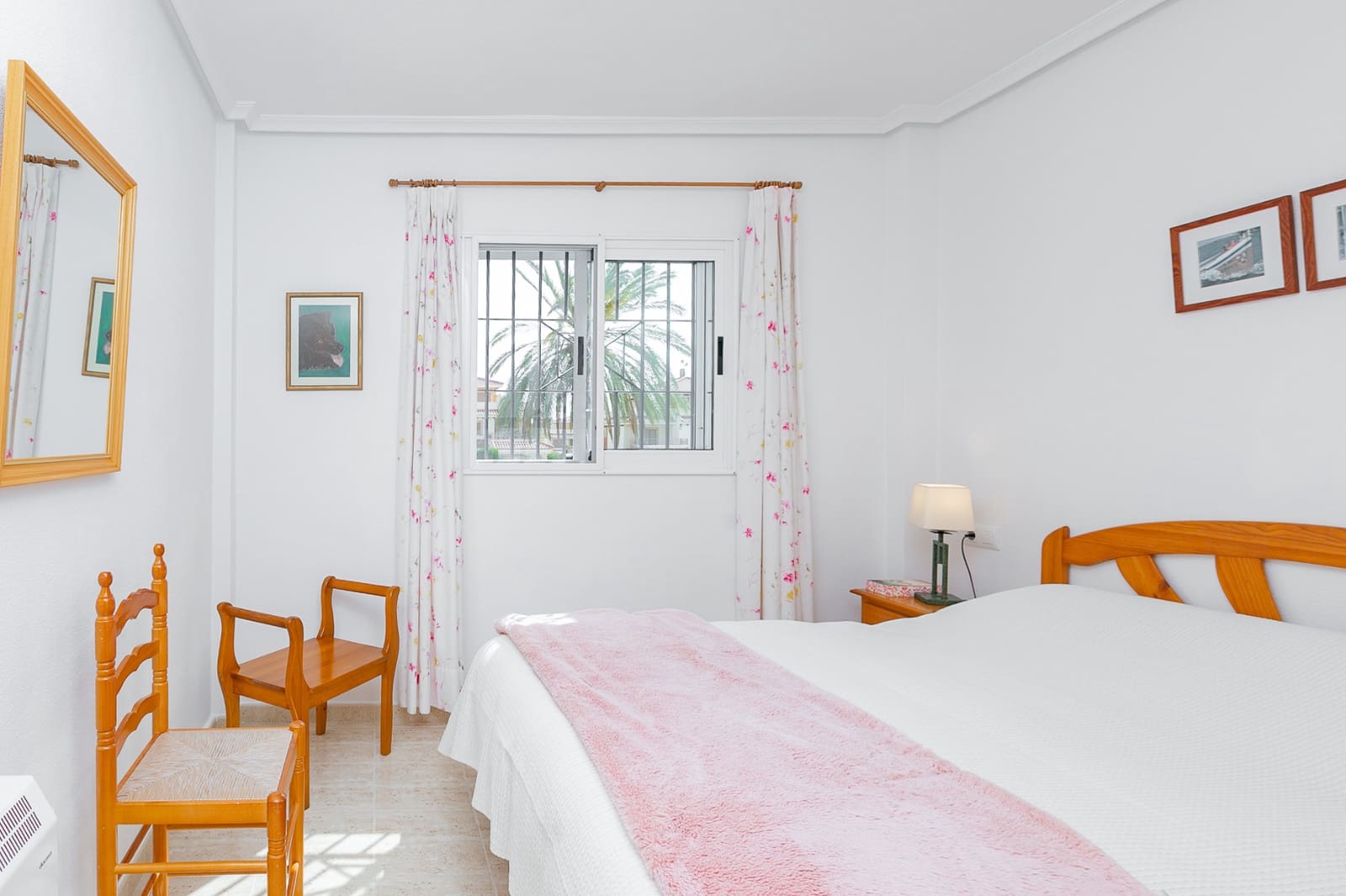 Adosado de 2 habitaciones en Playa Flamenca en venta con piscina garaje - 270.000 € (Ref: 9777126)