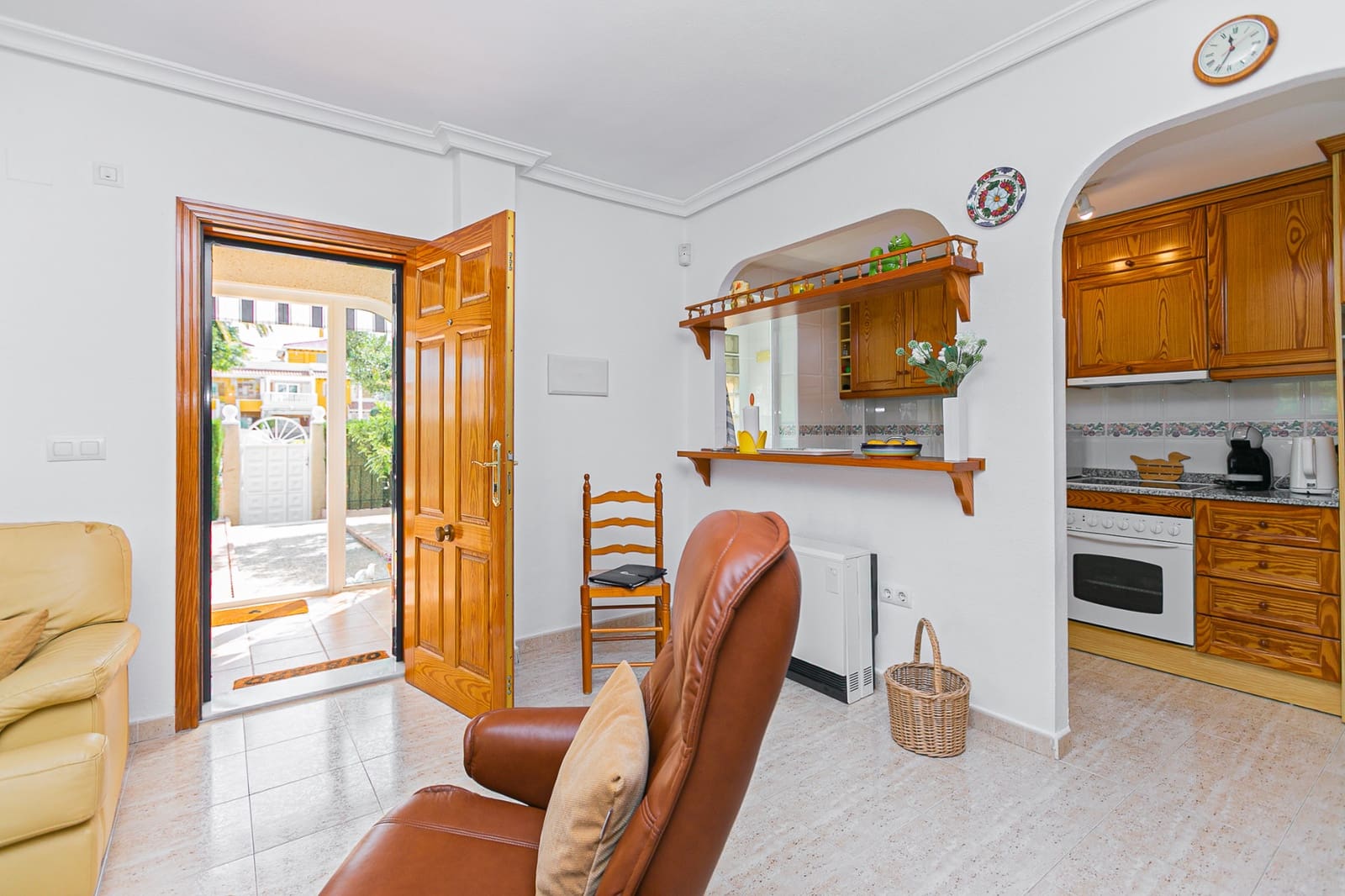 Adosado de 2 habitaciones en Playa Flamenca en venta con piscina garaje - 270.000 € (Ref: 9777126)