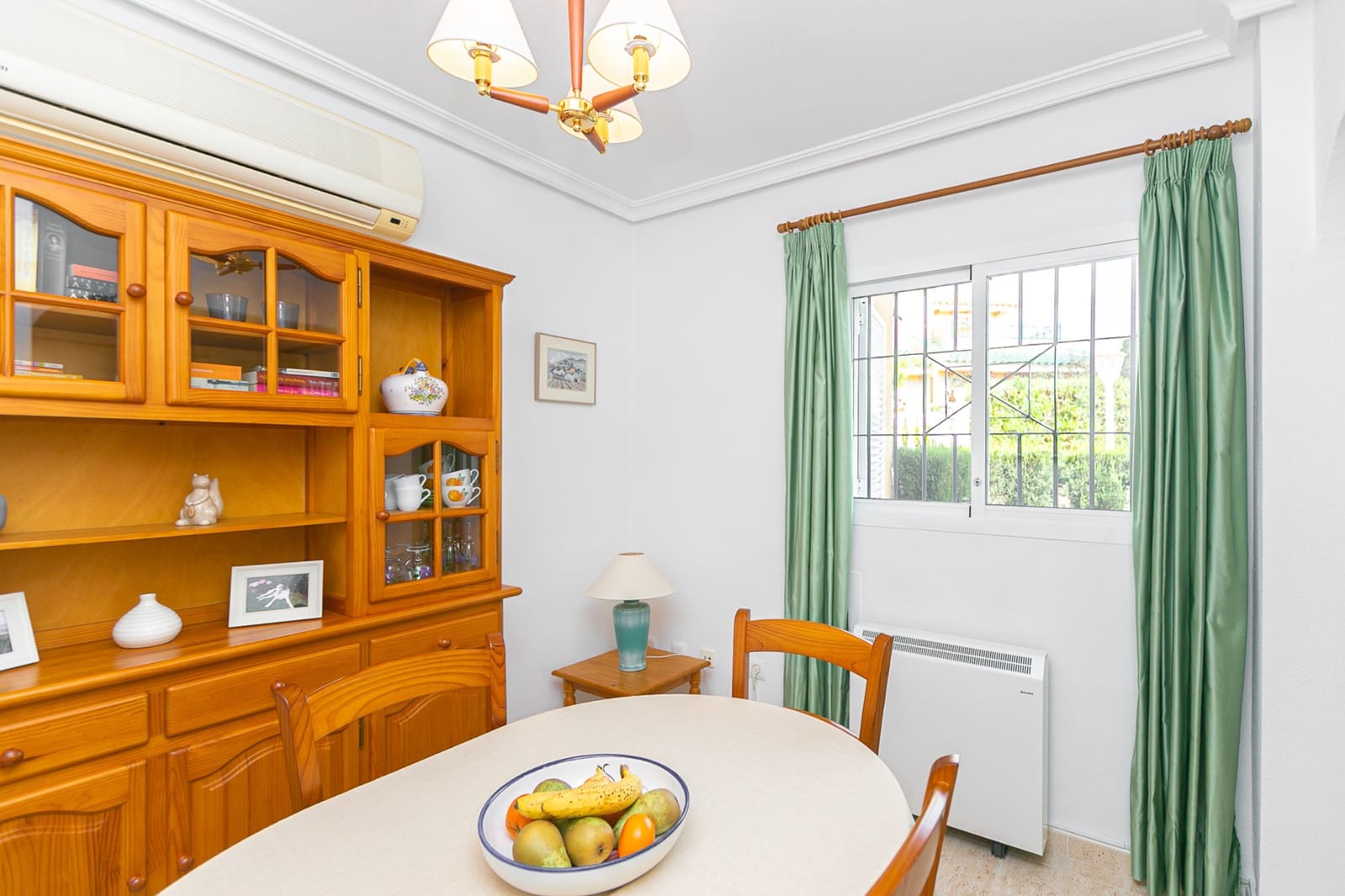 Adosado de 2 habitaciones en Playa Flamenca en venta con piscina garaje - 270.000 € (Ref: 9777126)