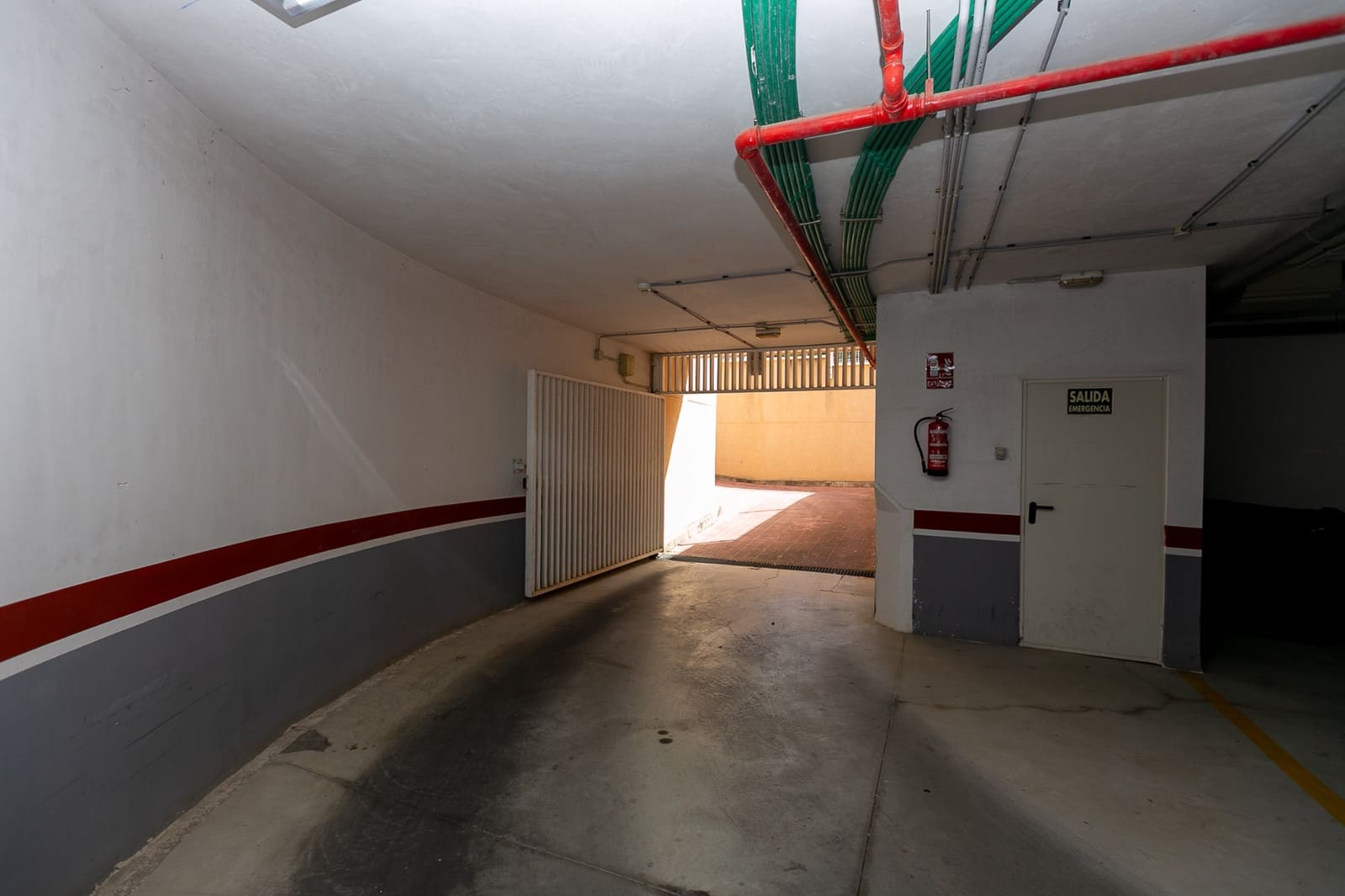 Adosado de 2 habitaciones en Playa Flamenca en venta con piscina garaje - 270.000 € (Ref: 9777126)