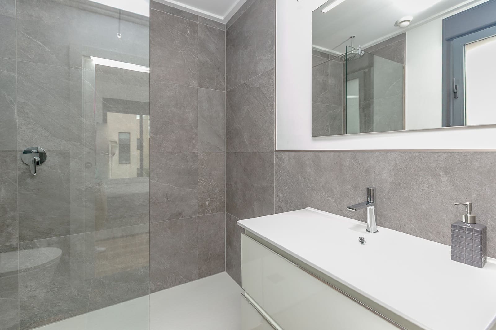 2 soveværelse Villa til salg i Los Montesinos med swimmingpool - € 525.000 (Ref: 9782363)