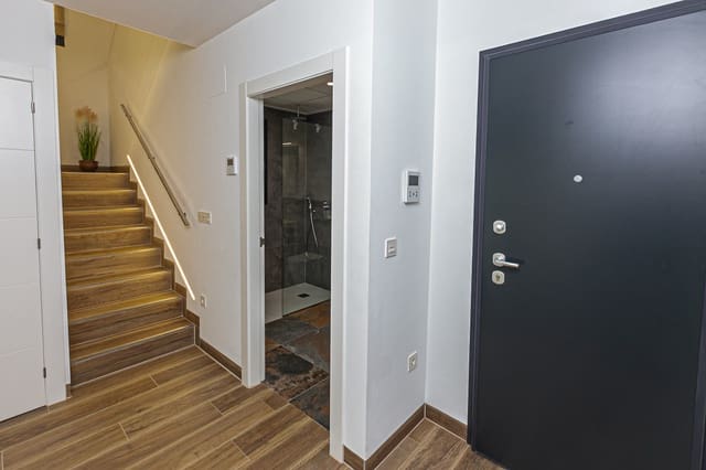 2 soveværelse Villa til salg i Los Montesinos med swimmingpool - € 525.000 (Ref: 9782363)