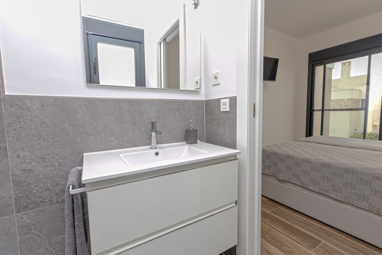 2 soveværelse Villa til salg i Los Montesinos med swimmingpool - € 525.000 (Ref: 9782363)