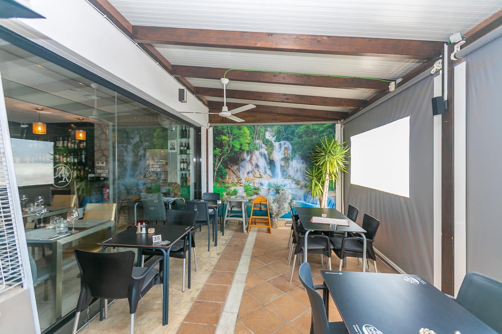 1 bedroom Commercial for sale in Villamartin - € 110,000 (Ref: 9793381)