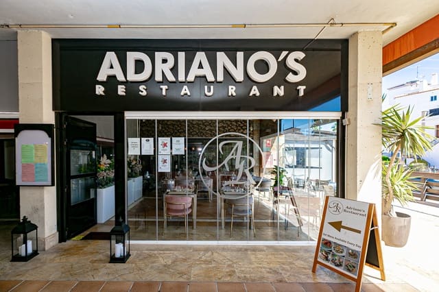 1 quarto Comercial para venda em Villamartin, Orihuela - 95 000 € (Ref: 9793381)