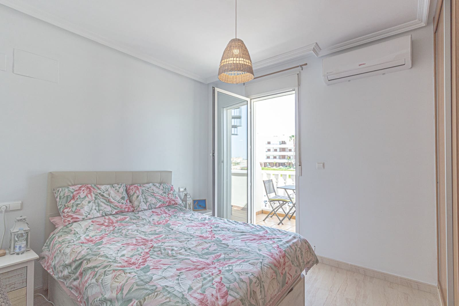 2 soveværelse Byhus til salg i Orihuela Costa med swimmingpool - € 219.000 (Ref: 9795103)