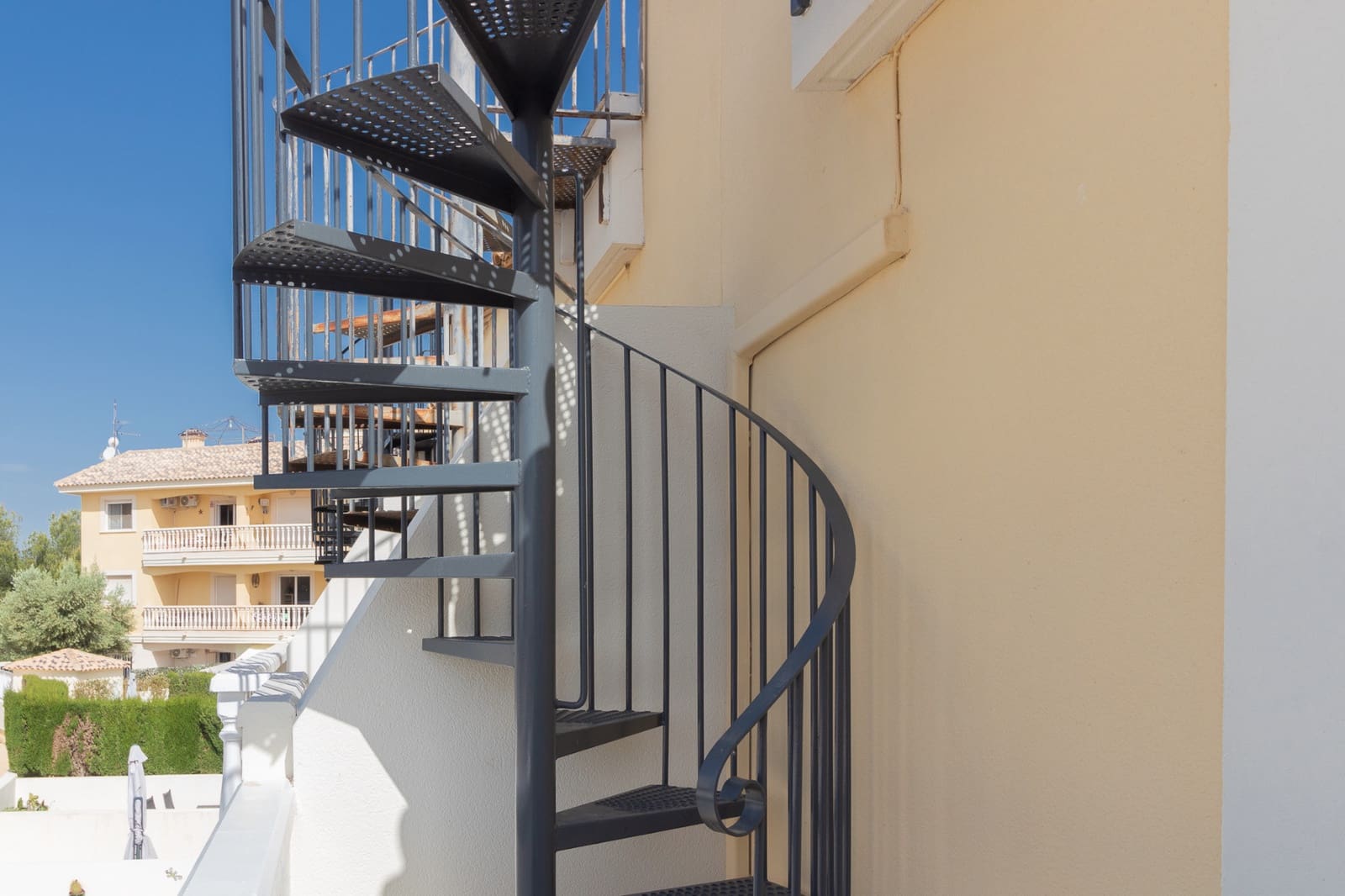 2 soveværelse Byhus til salg i Orihuela Costa med swimmingpool - € 219.000 (Ref: 9795103)