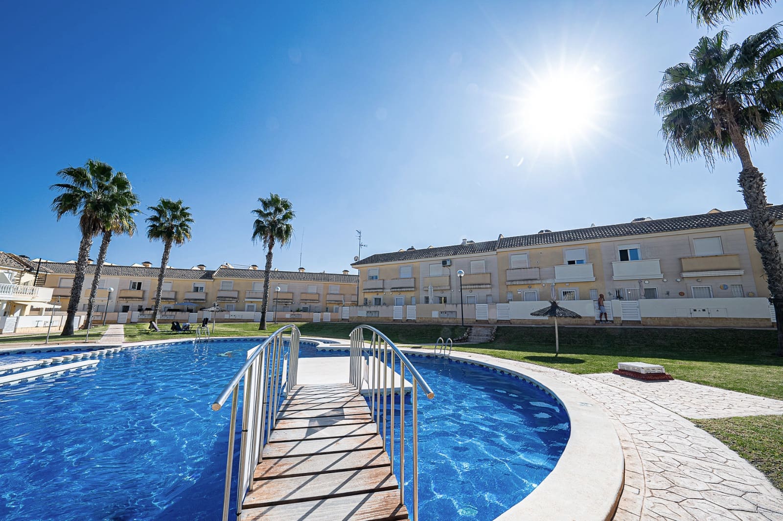 2 soveværelse Byhus til salg i Orihuela Costa med swimmingpool - € 219.000 (Ref: 9795103)
