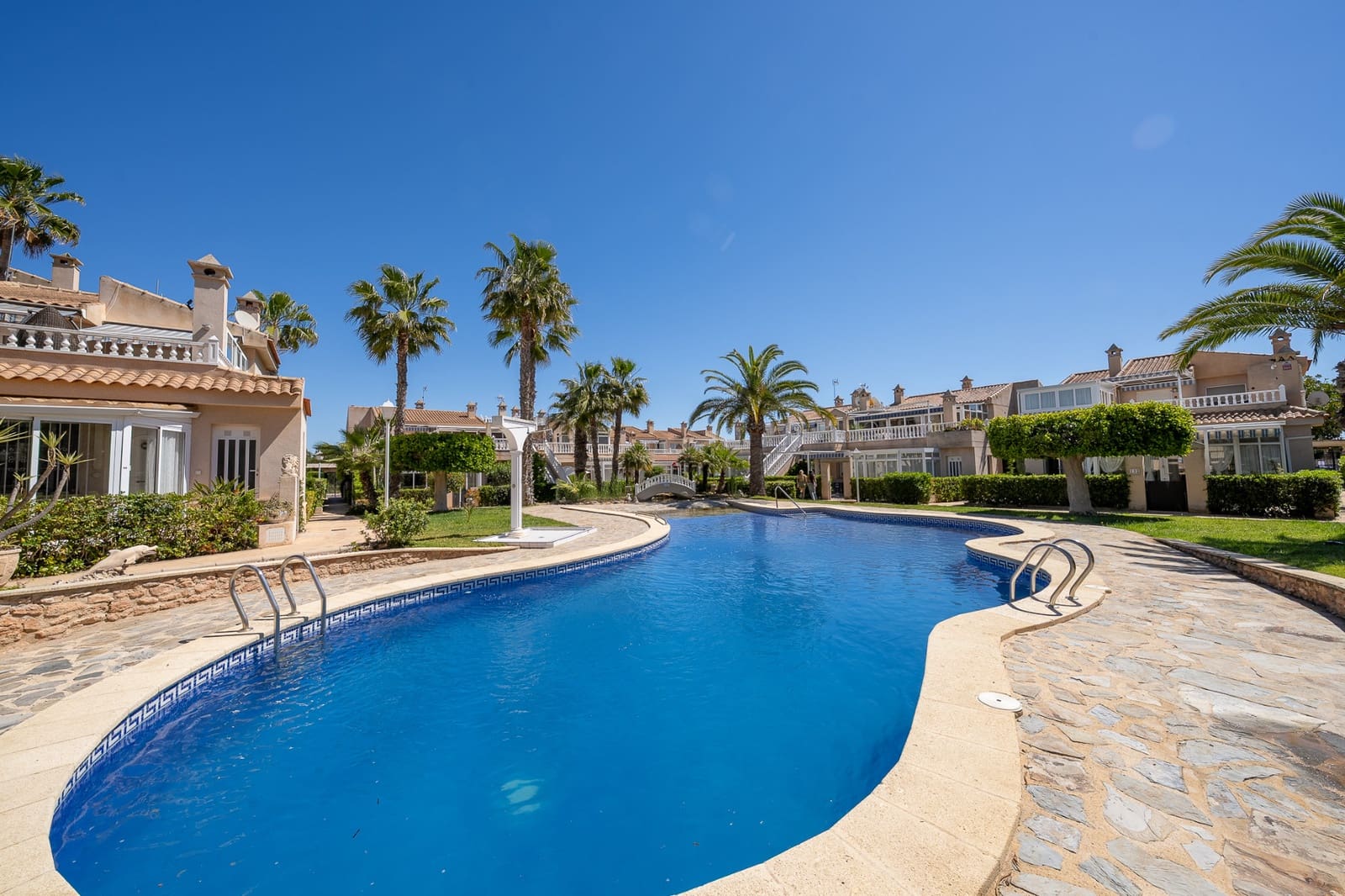 2 chambre Appartement à vendre à Playa Flamenca avec piscine - 199 000 € (Ref: 9798002)