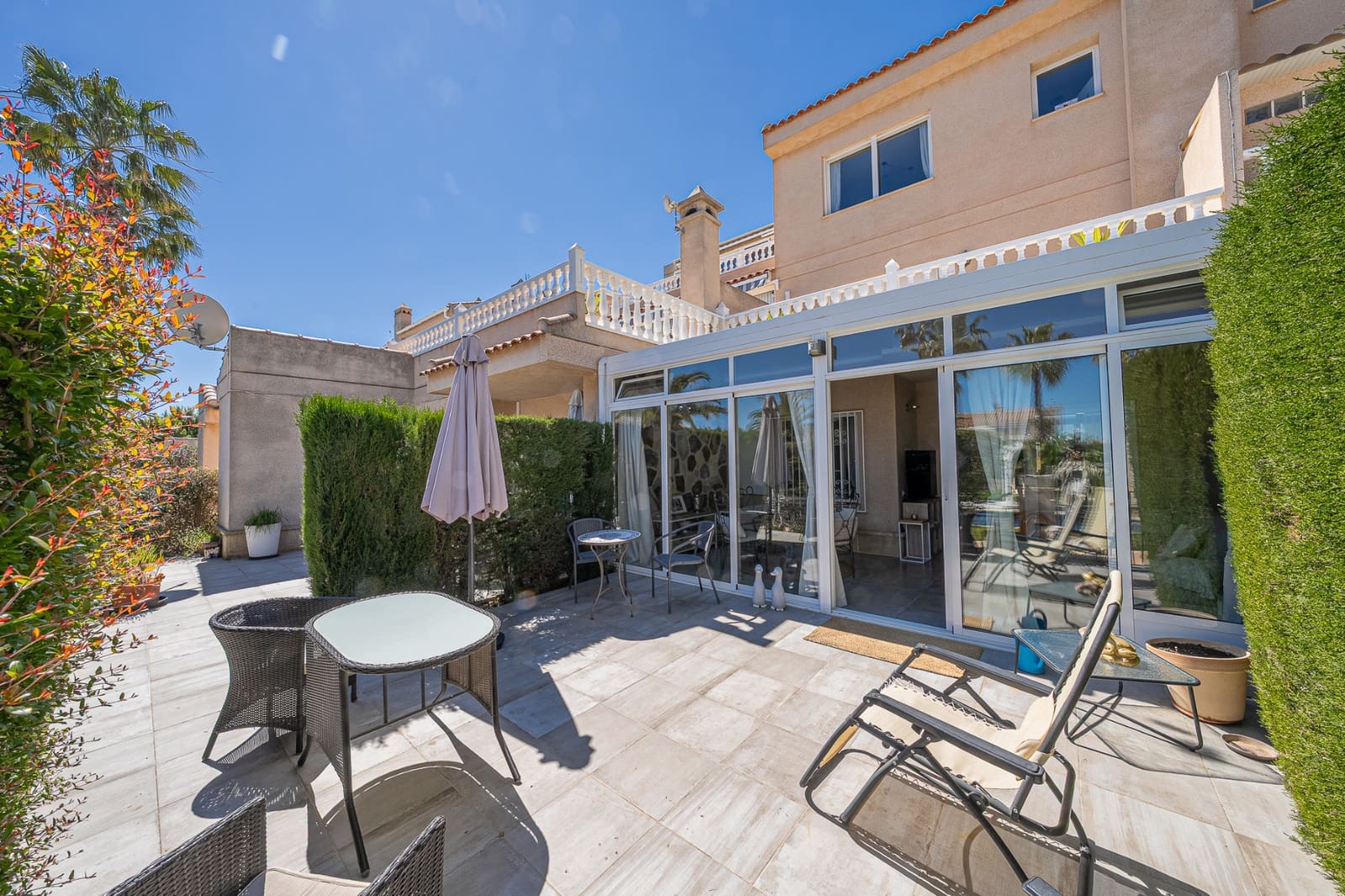 4 chambre Appartement à vendre à Playa Flamenca avec piscine - 425 000 € (Ref: 9798386)