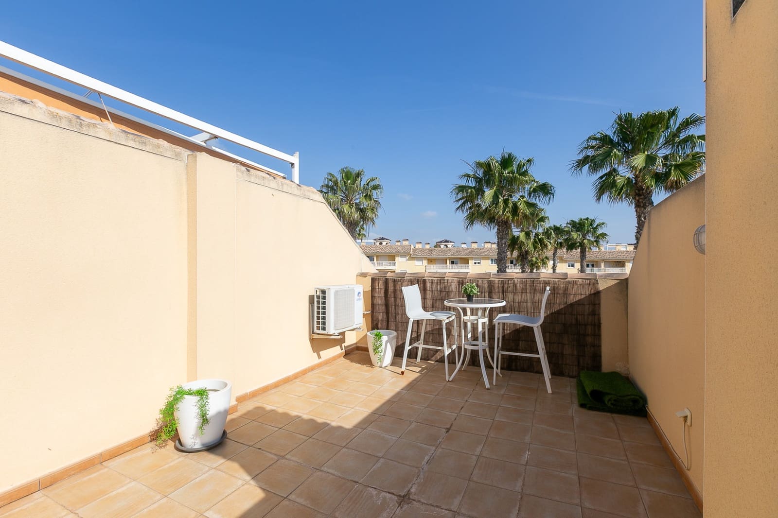 2 quarto Casa em Banda para venda em Orihuela Costa com piscina - 219 000 € (Ref: 9814745)