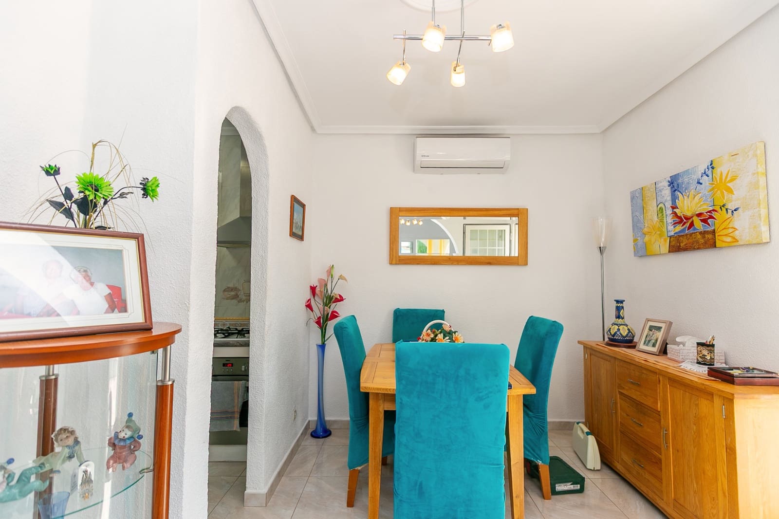 2 chambre Villa/Maison à vendre à Villamartin avec piscine - 320 000 € (Ref: 9819346)