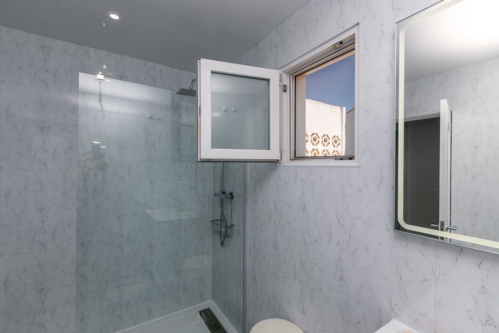2 chambre Villa/Maison à vendre à Villamartin avec piscine - 320 000 € (Ref: 9819346)