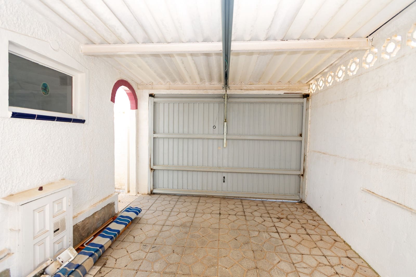 2 chambre Villa/Maison à vendre à Villamartin avec piscine - 320 000 € (Ref: 9819346)