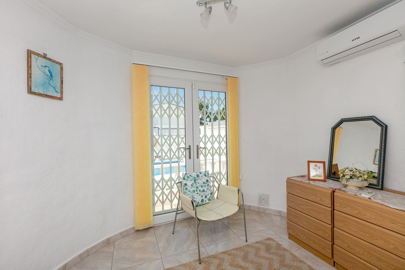2 chambre Villa/Maison à vendre à Villamartin avec piscine - 320 000 € (Ref: 9819346)
