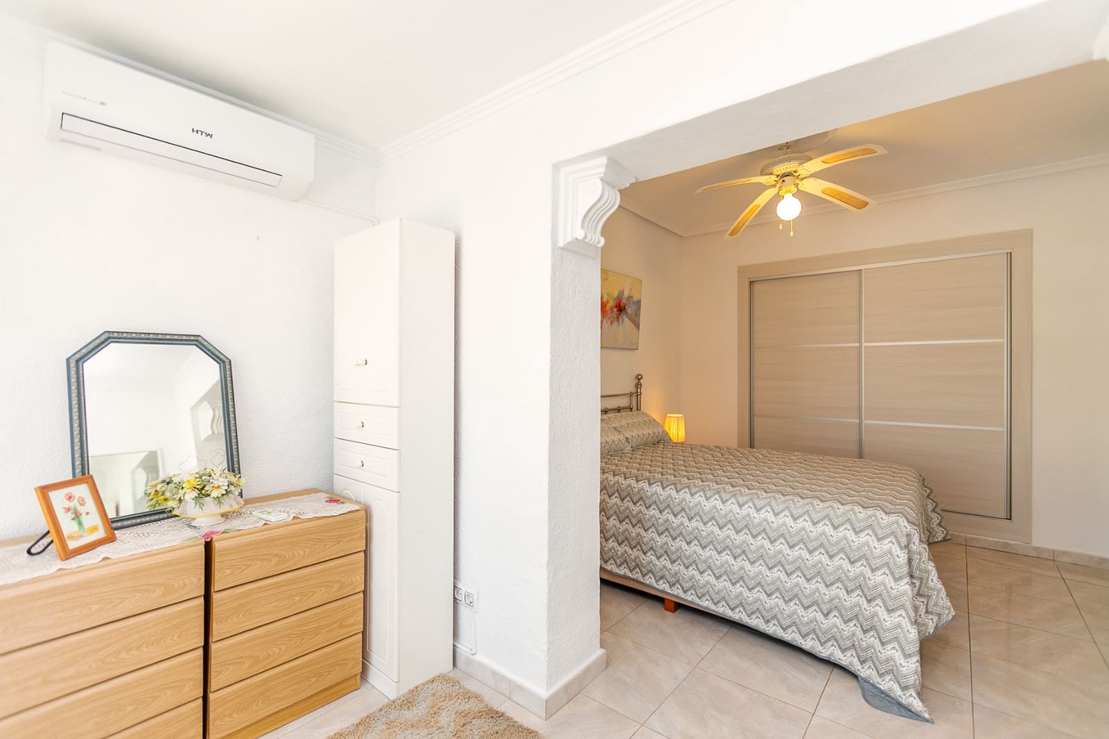 2 chambre Villa/Maison à vendre à Villamartin avec piscine - 320 000 € (Ref: 9819346)