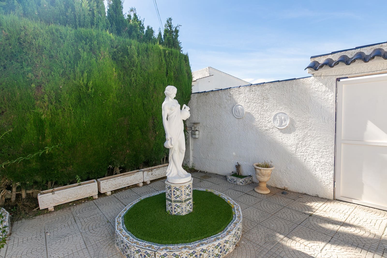 2 chambre Villa/Maison à vendre à Villamartin avec piscine - 320 000 € (Ref: 9819346)