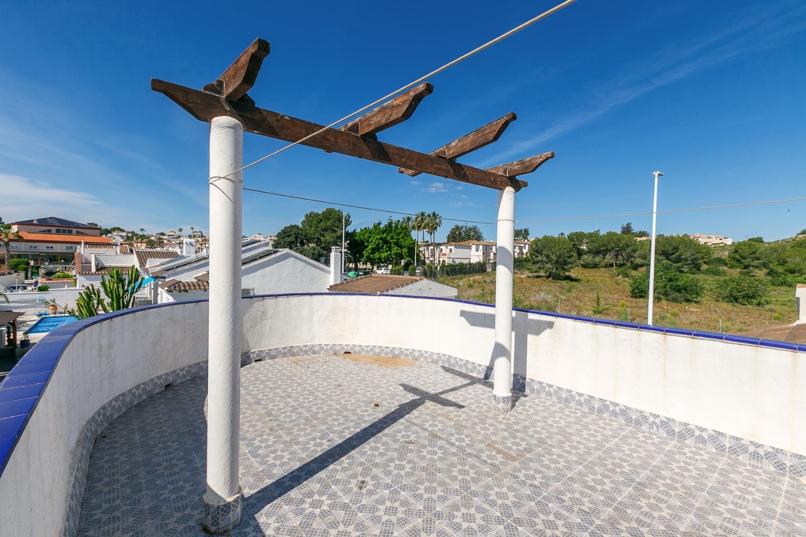 2 chambre Villa/Maison à vendre à Villamartin avec piscine - 320 000 € (Ref: 9819346)