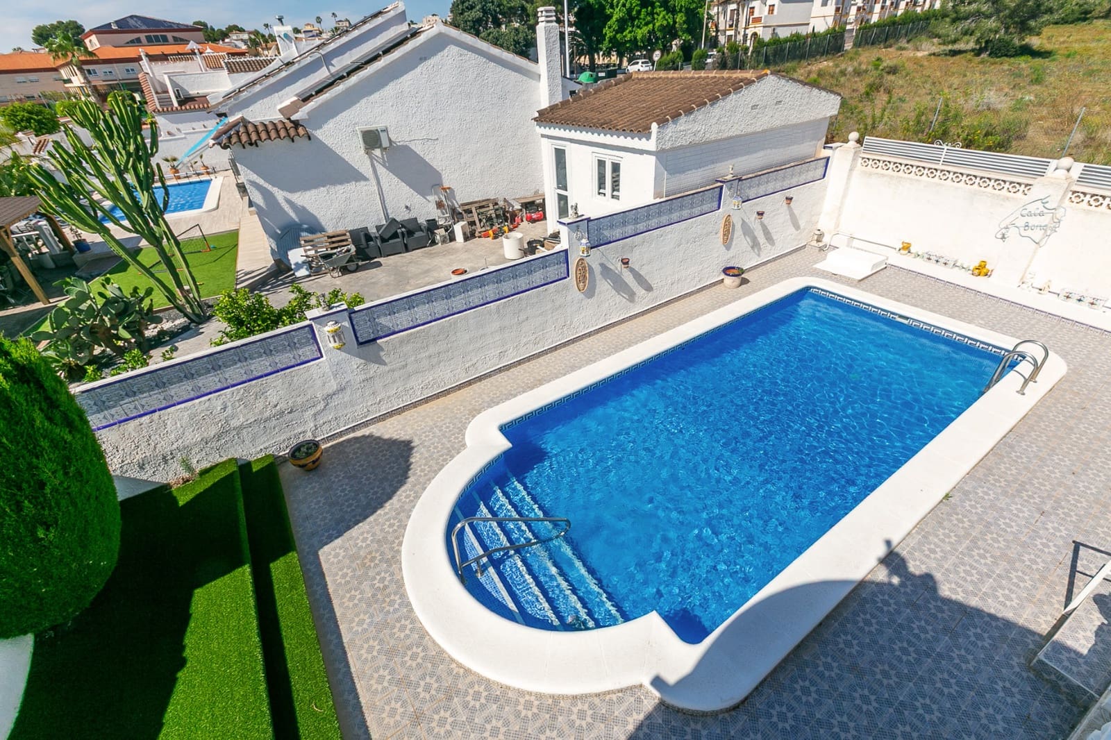 2 chambre Villa/Maison à vendre à Villamartin avec piscine - 320 000 € (Ref: 9819346)