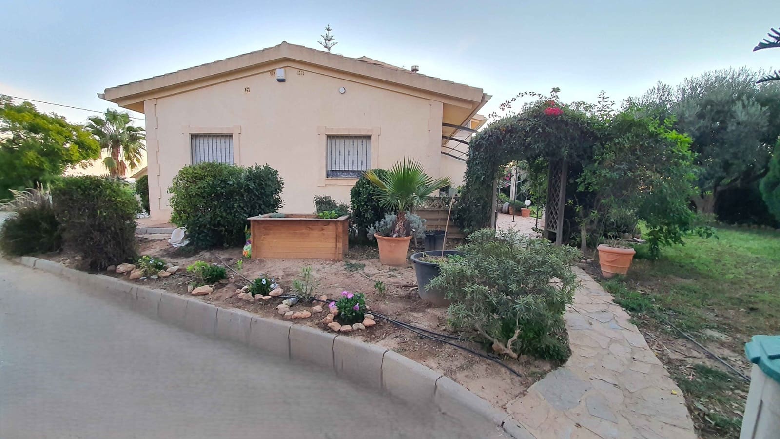 8 bedroom Finca/Country House for sale in Los Montesinos with pool garage - € 1,500,000 (Ref: 9819347)