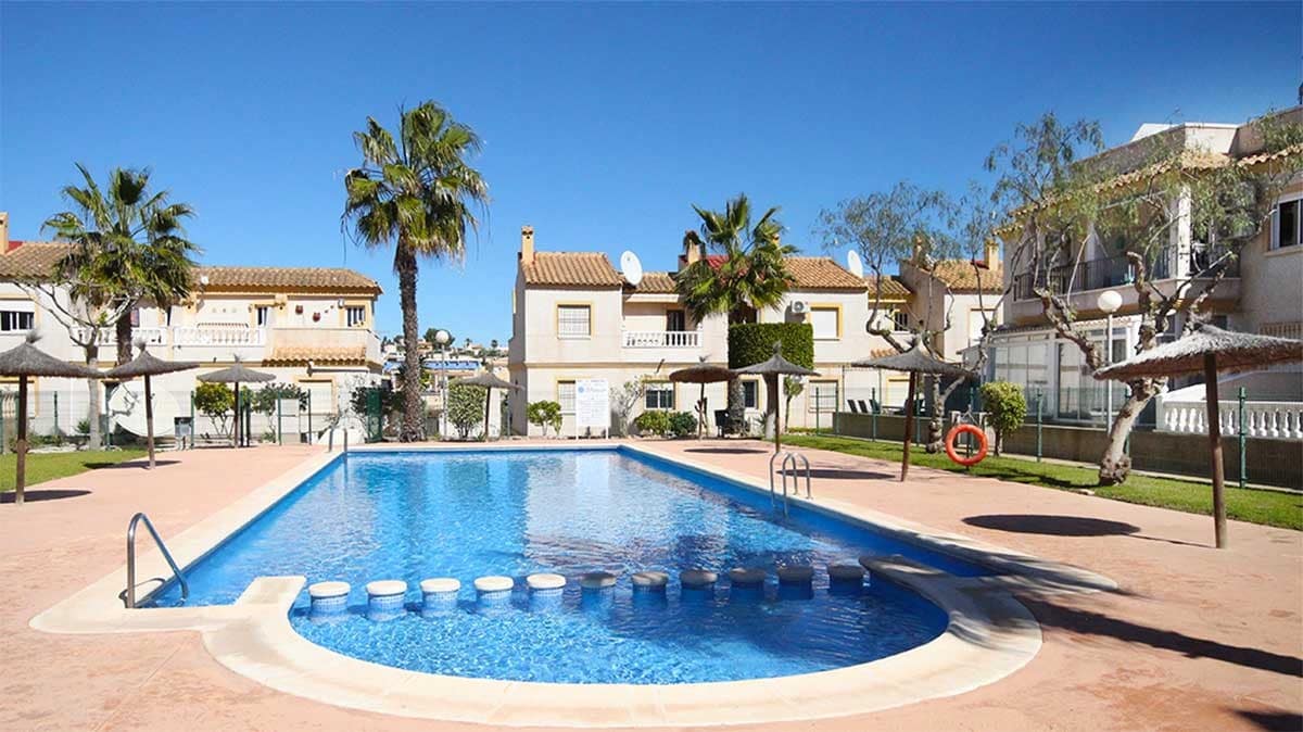 2 camera da letto Attico in vendita in Villamartin con piscina - 159.950 € (Rif: 9820887)