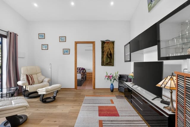 3 chambre Villa/Maison à vendre à Aguas Nuevas, Torrevieja avec piscine - 549 000 € (Ref: 9821199)