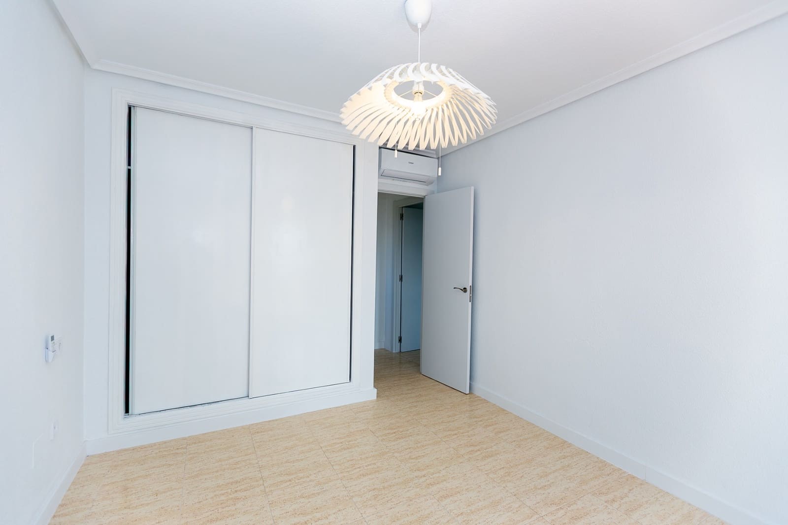 2 soveværelse Rækkehus til salg i Pilar de la Horadada med swimmingpool - € 329.000 (Ref: 9821517)