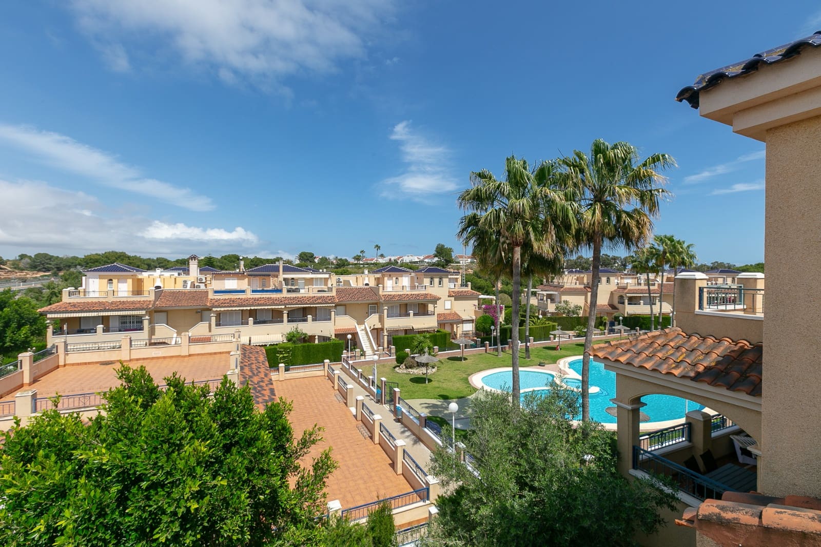 2 soveværelse Rækkehus til salg i Pilar de la Horadada med swimmingpool - € 329.000 (Ref: 9821517)
