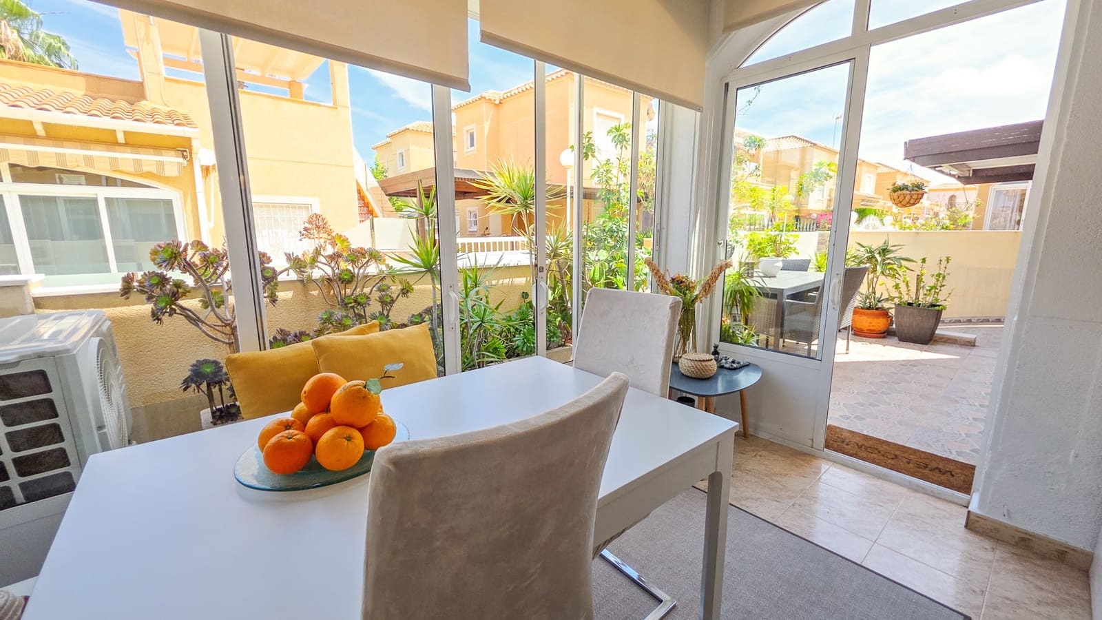 2 soveværelse Rækkehus til salg i Los Balcones med swimmingpool - € 218.500 (Ref: 9827952)