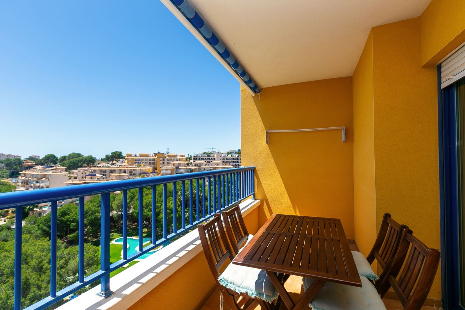 2 bedroom Apartment for sale in Dehesa de Campoamor with pool - € 220,000 (Ref: 9829603)