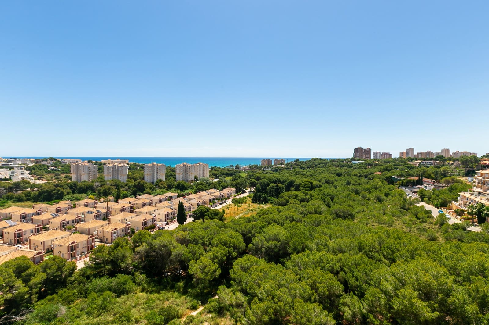 2 bedroom Apartment for sale in Dehesa de Campoamor with pool - € 220,000 (Ref: 9829603)