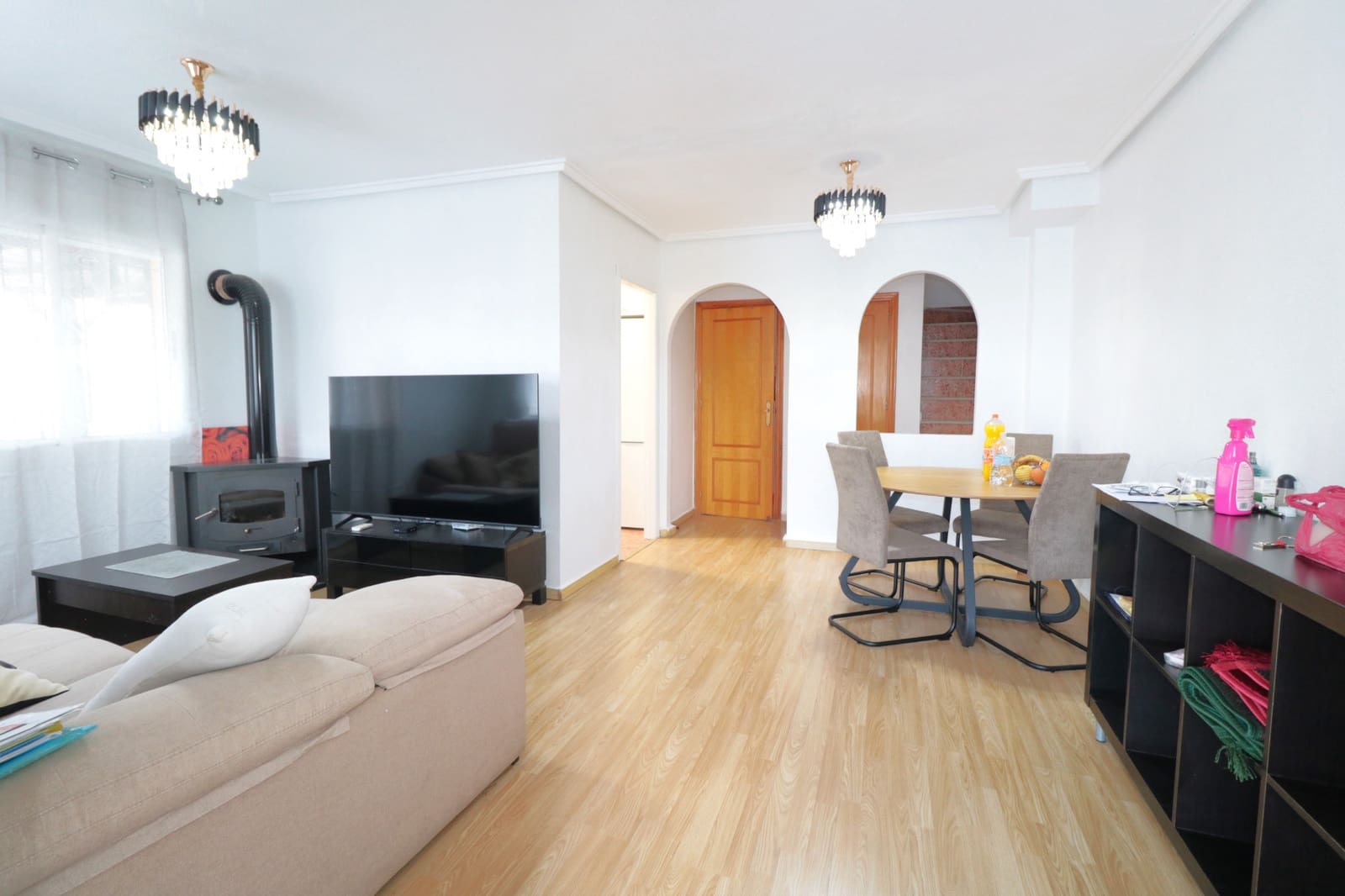 3 sypialnia Dom szeregowy na sprzedaż w Torrevieja z basenem - 228 000 € (Ref: 9829878)